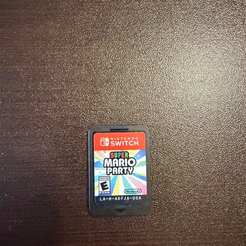 Original Nintendo Switch game cartridge for Super Mario Party.